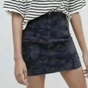Free People Women's Size 4 Modern Femme Black Camo Camoflauge Mini Skirt Stretch